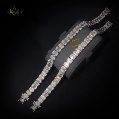 Cardinalis Tennis Link Bracelet — detail 2