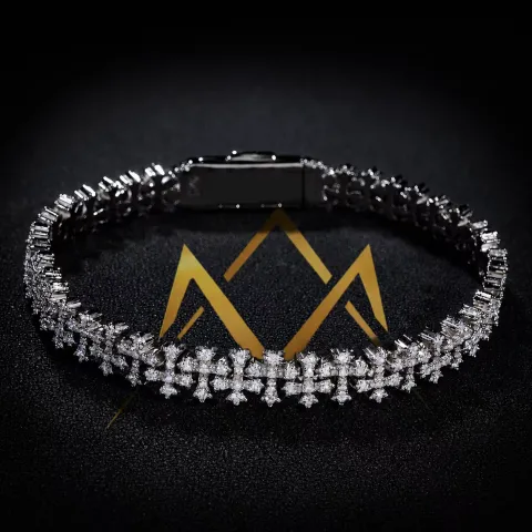 Apostle's Cross Link Bracelet · 8.5 mm — detail 10