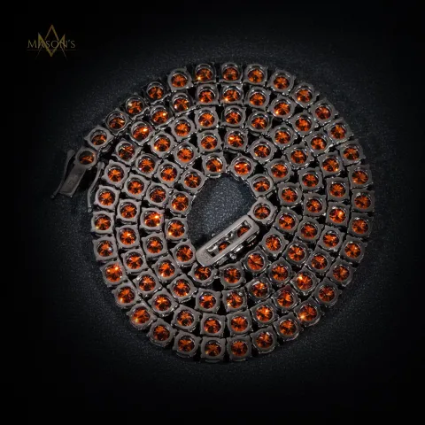 Empress’ Tennis Link Chain · Crimson — detail 3