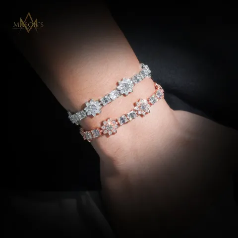 Hexarch's Tennis Link Bracelet — detail 1