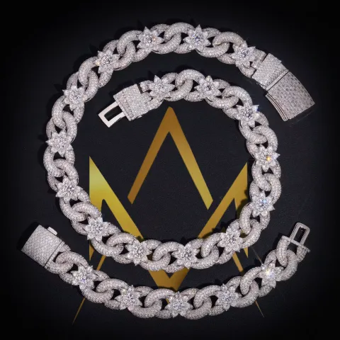 Mediator’s Infinity Link Chain — detail 7
