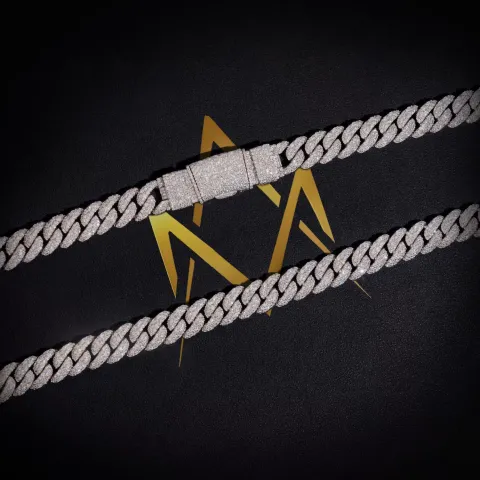 Monarch's Cuban Link Chain · 12 mm — detail 1