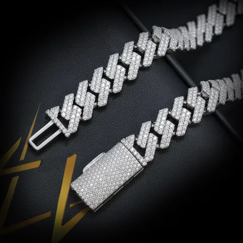 Regent's Cuban Link Chain · 14 mm — detail 2
