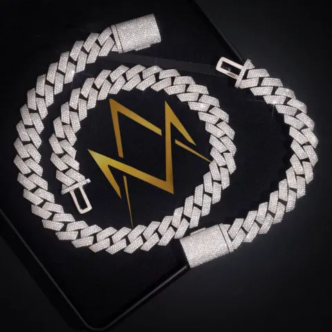Sovereign's Cuban Link Chain · 18 mm — detail 3