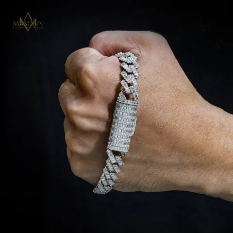 Aegis Baguette Link Bracelet — detail 3