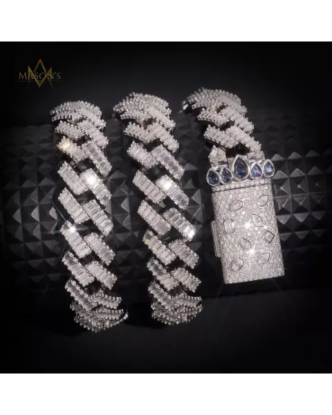 Aegis Baguette Link Bracelet