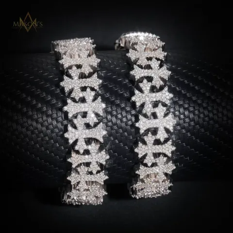 Apostle's Cross Link Bracelet · 16 mm