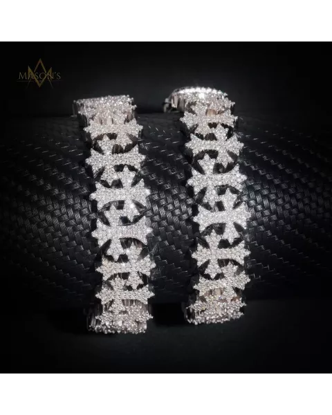 Apostle's Cross Link Bracelet · 16 mm