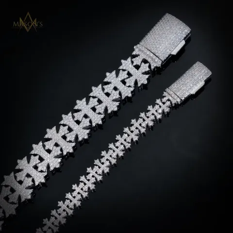 Apostle's Cross Link Bracelet · 16 mm — detail 4