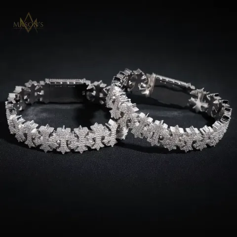 Apostle's Cross Link Bracelet · 16 mm — detail 2