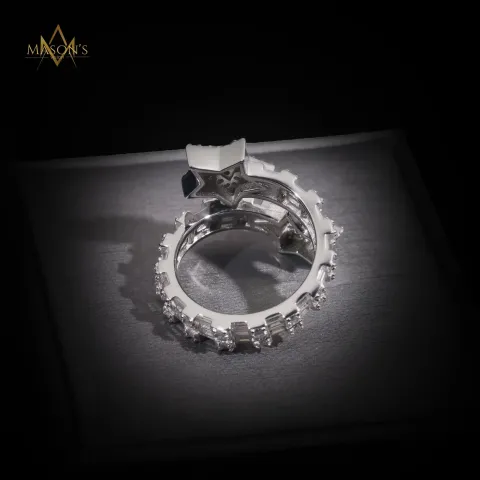 Celestia's Bangle Ring — detail 4