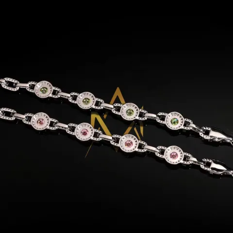 Continuum's Infinity Link Bracelet — detail 4