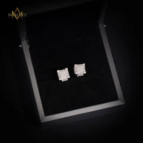 Dynast's Stud Earrings — detail 4