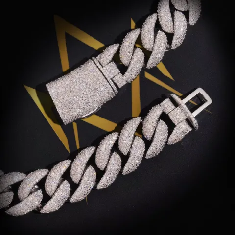 Monarch's Cuban Link Bracelet · 24 mm — detail 5