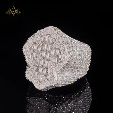Pilgrim's Cross Ring — detail 1