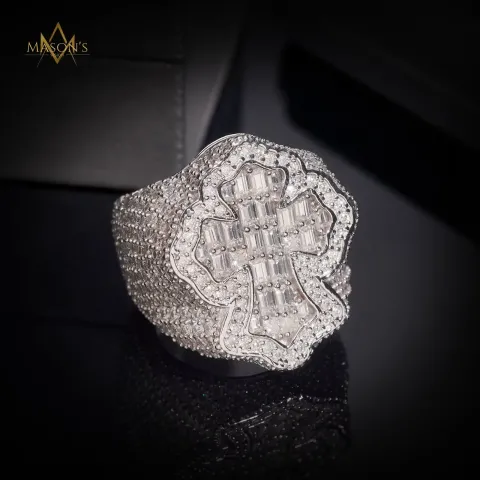 Pilgrim's Cross Ring — detail 3