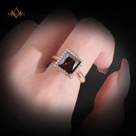 Viscount's Ruby Ring — detail 2